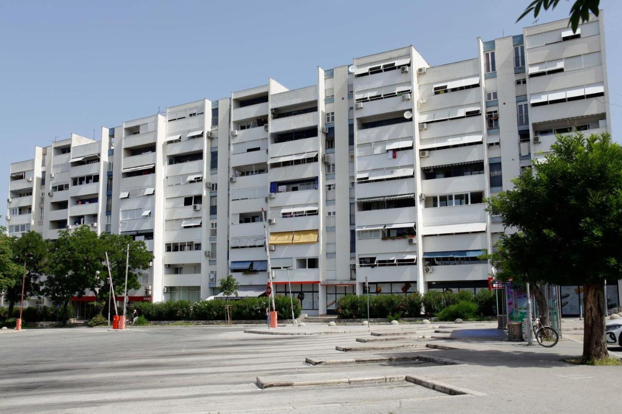 Modern 2-Bed Apt, Late Check In Available Split Exterior photo